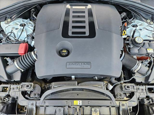 Used 2021 Jaguar F-PACE R-Dynamic S image 25