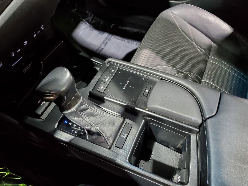 Used 2021 Lexus ES 350 Ultra Luxury w/ Accessory Package 2 image 38