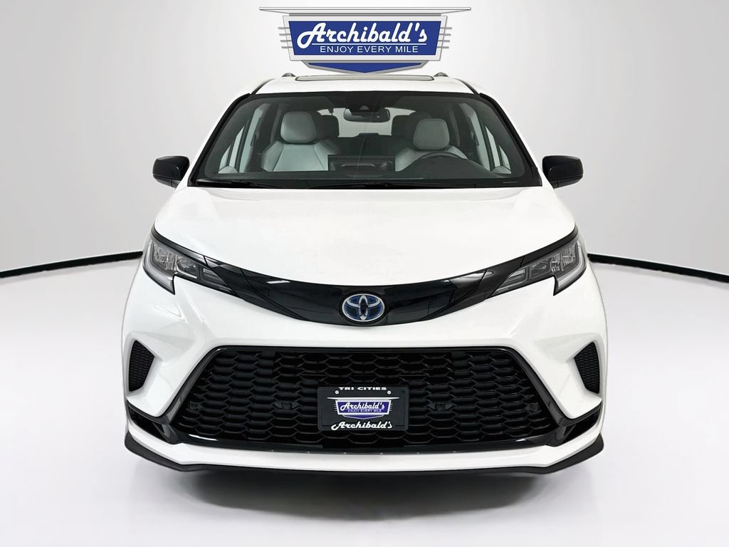 Used 2025 Toyota Sienna XSE AWD/4WD video 2