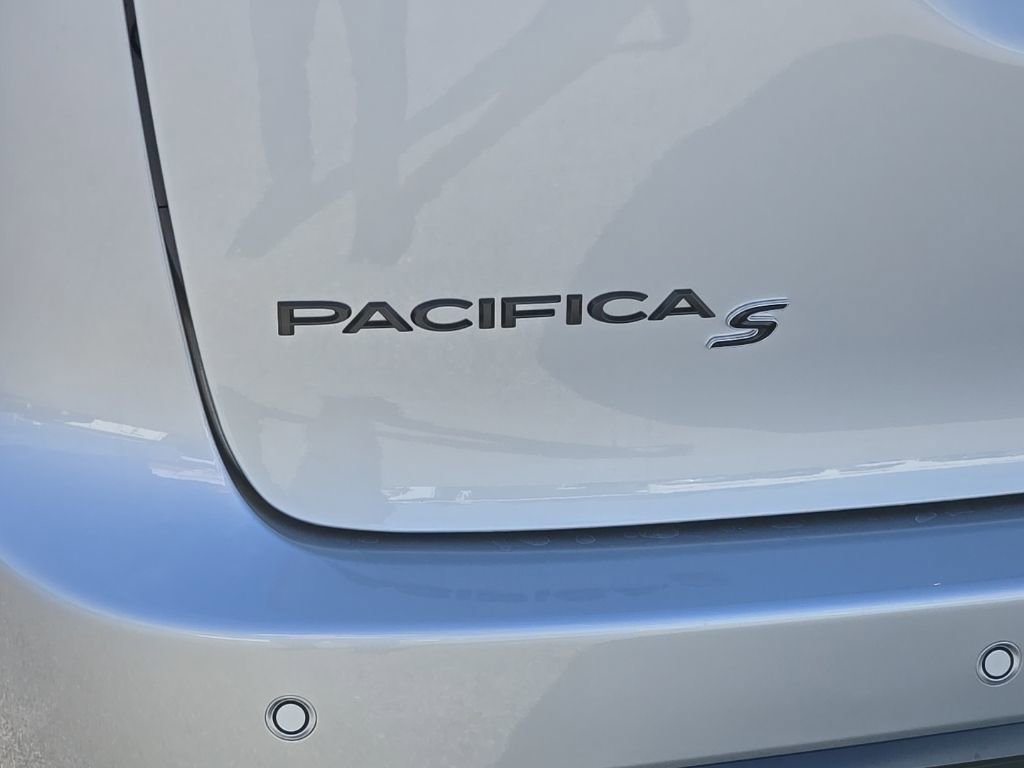 New 2026 Chrysler Pacifica Select w/ S Appearance Package image 12