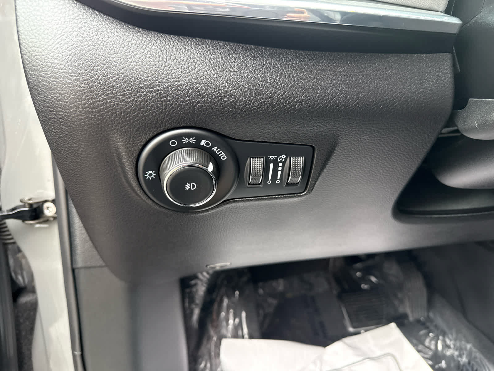 Used 2022 Jeep Compass Limited AWD/4WD image 17