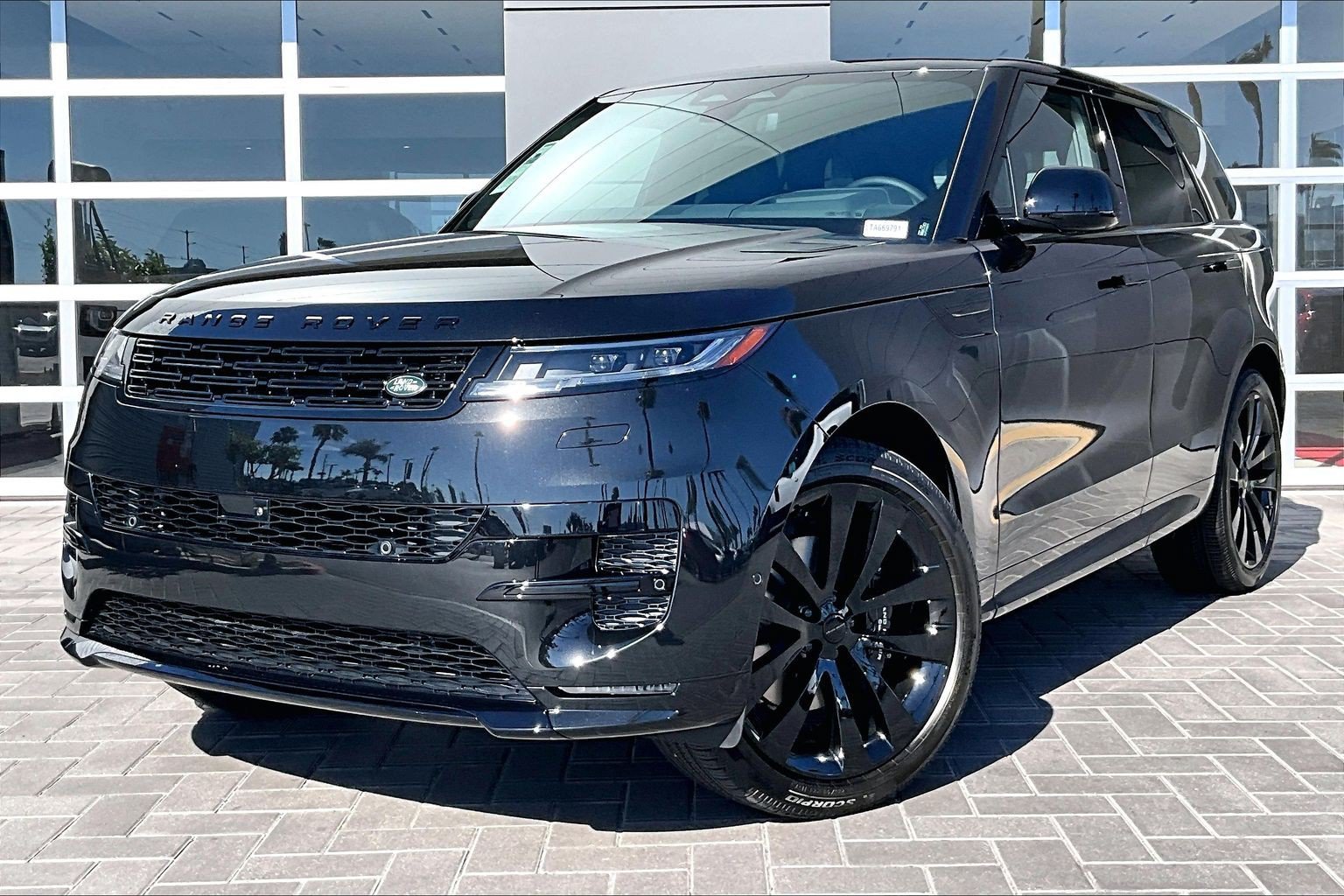 New 2026 Land Rover Range Rover Sport Dynamic SE