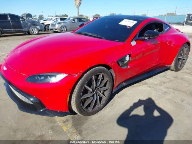 Used 2019 Aston Martin V8 Vantage Coupe RWD image 26