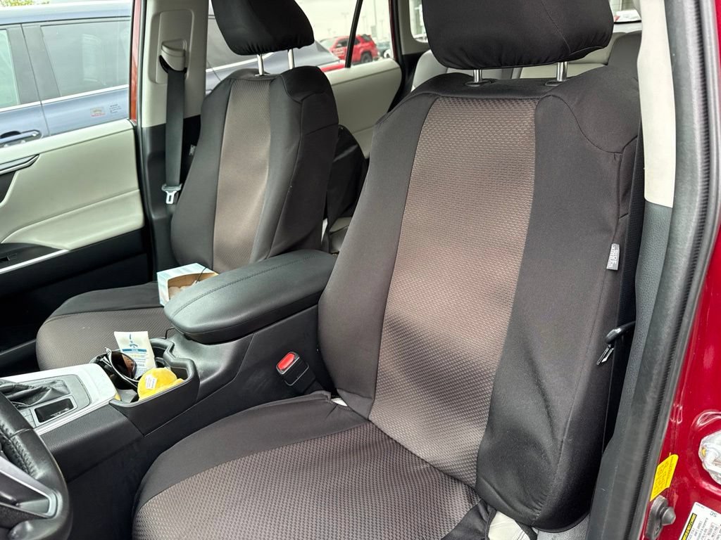 Used 2021 Toyota RAV4 XLE Premium AWD/4WD image 15