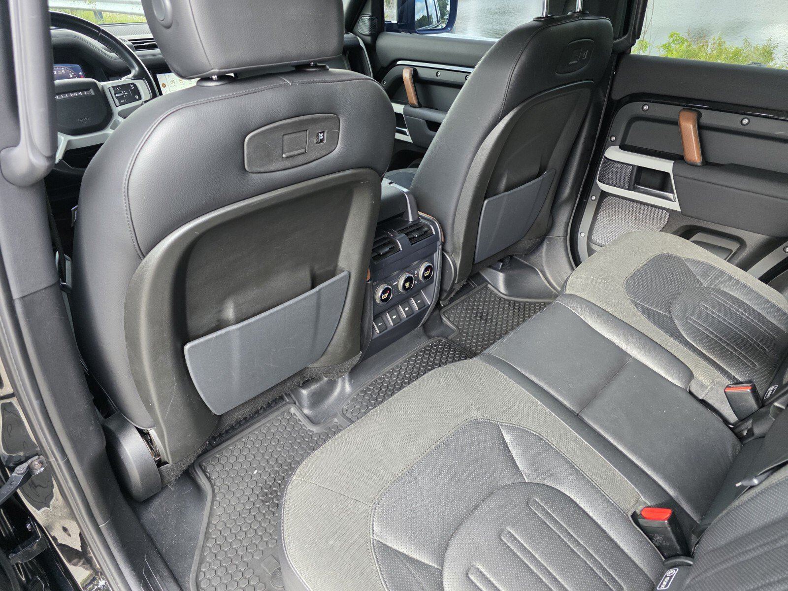 Used 2020 Land Rover Defender 110 S AWD/4WD image 14
