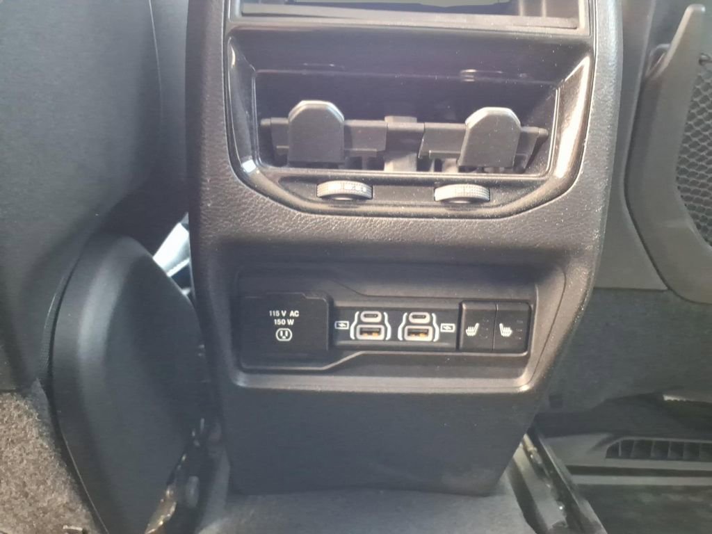 Used 2023 Jeep Grand Cherokee Limited image 14