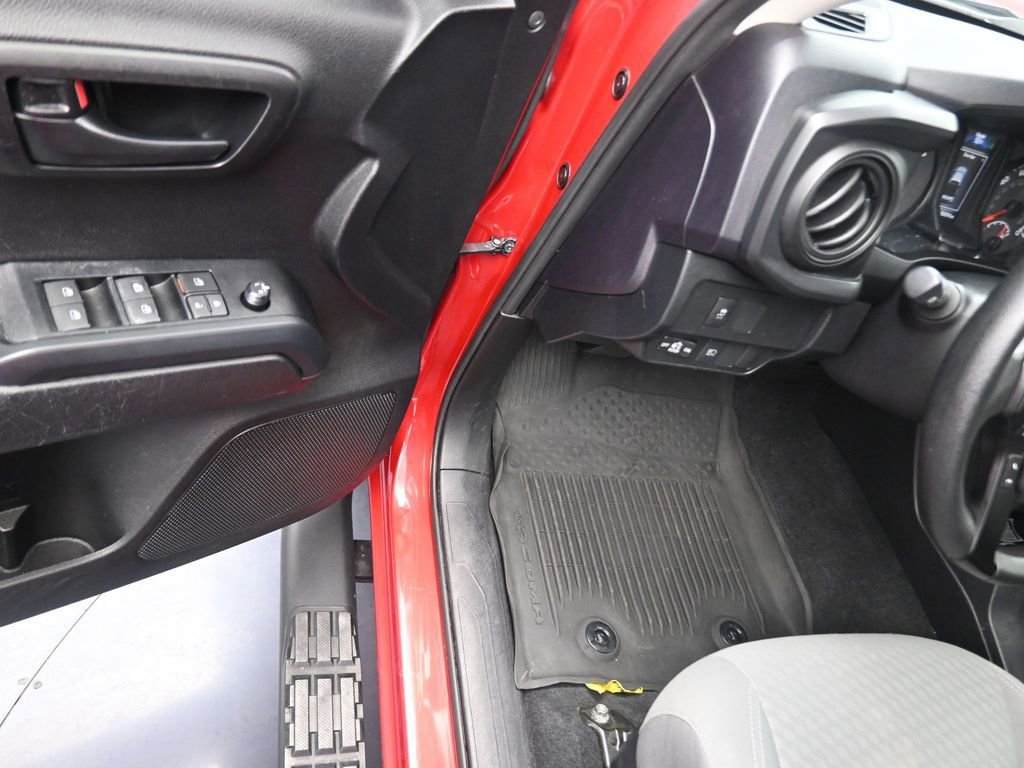 Used 2021 Toyota Tacoma SR image 13