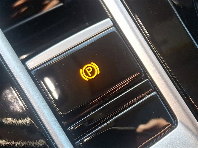 Used 2024 Volkswagen Atlas SEL Premium R-Line image 27