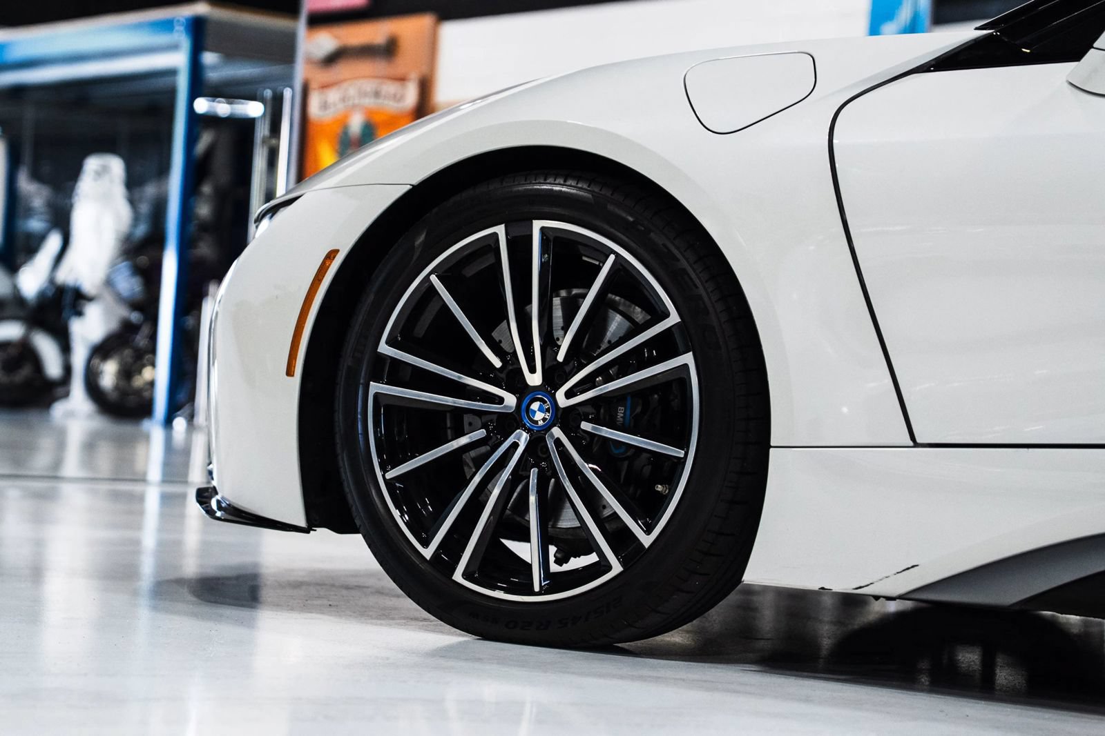Used 2019 BMW i8 Roadster AWD/4WD image 9