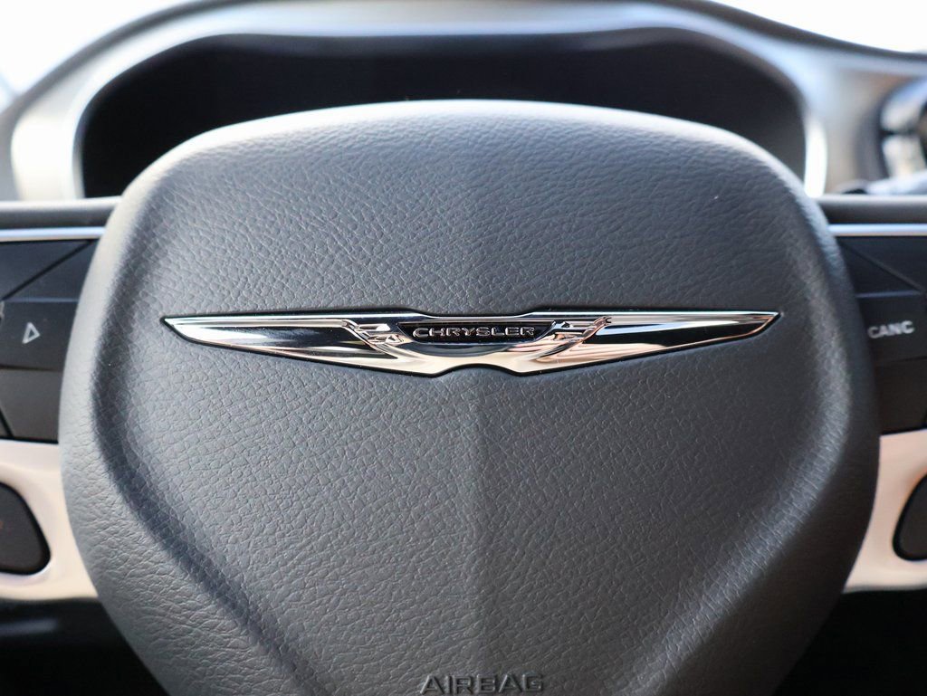 New 2026 Chrysler Pacifica Pinnacle image 27