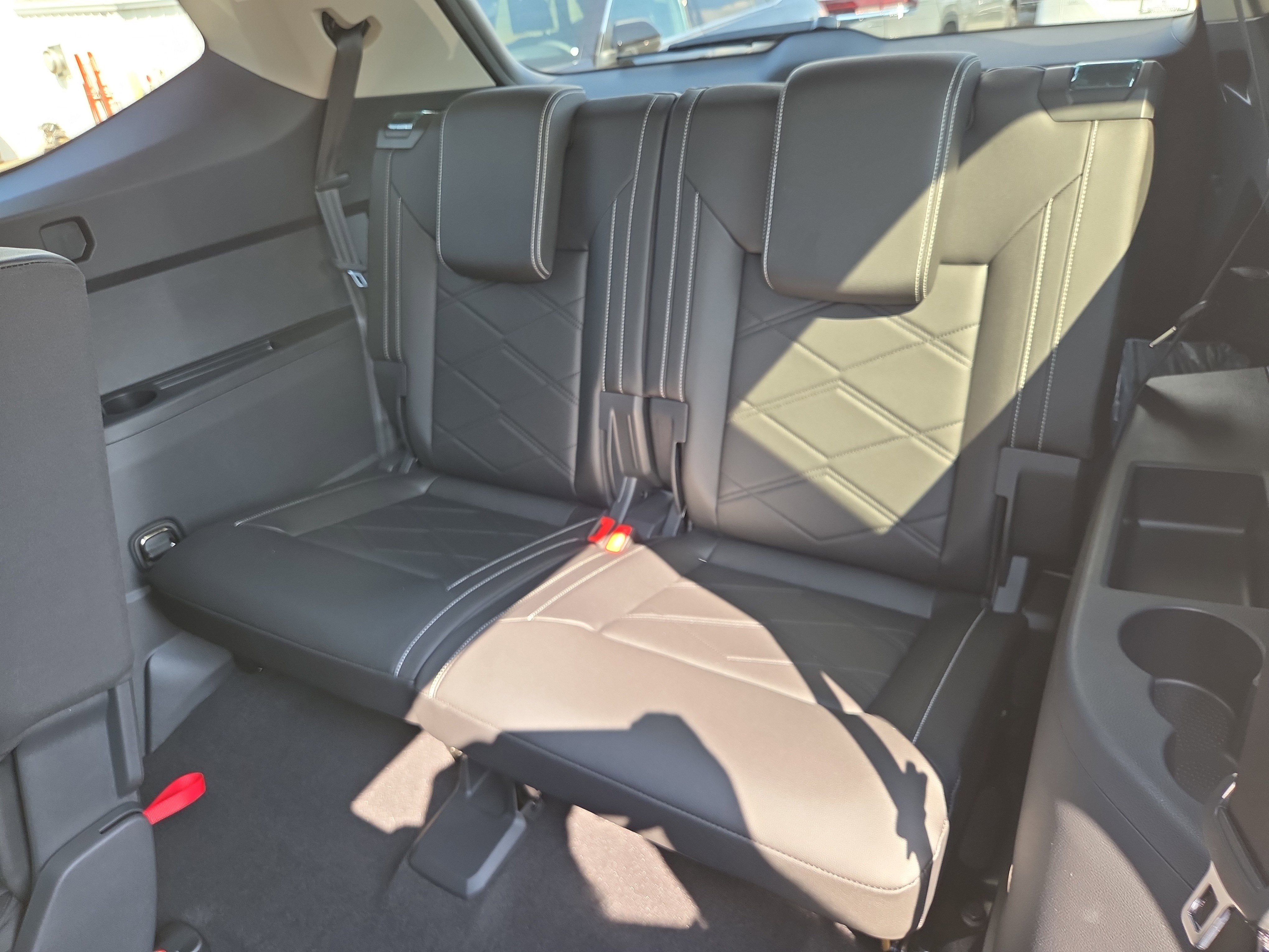 New 2026 Volkswagen Atlas SE image 8