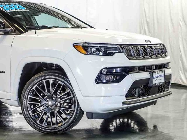 Used 2023 Jeep Compass High Altitude AWD/4WD image 3