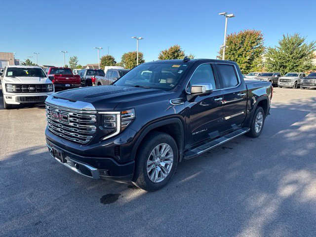 Used 2023 GMC Sierra 1500 Denali w/ Technology Package AWD/4WD image 3