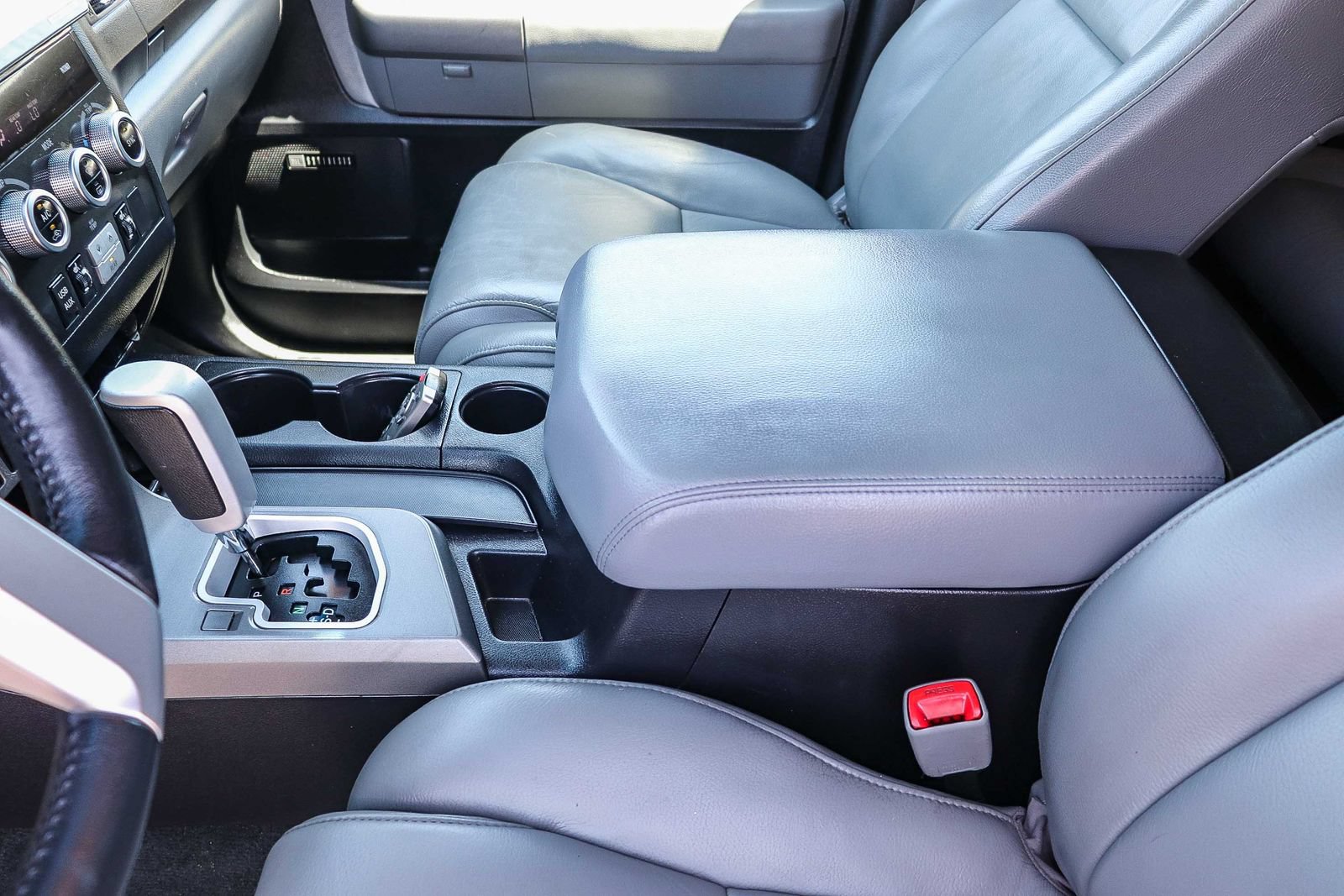Used 2016 Toyota Sequoia Limited w/ Safety & Convenience Package AWD/4WD image 23
