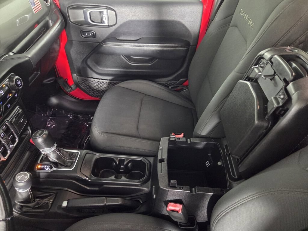 Used 2021 Jeep Wrangler Unlimited Sahara AWD/4WD image 22