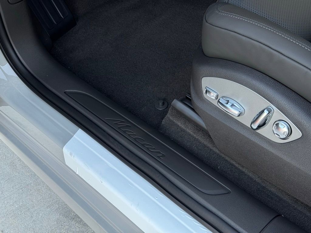 New 2026 Porsche Macan image 24