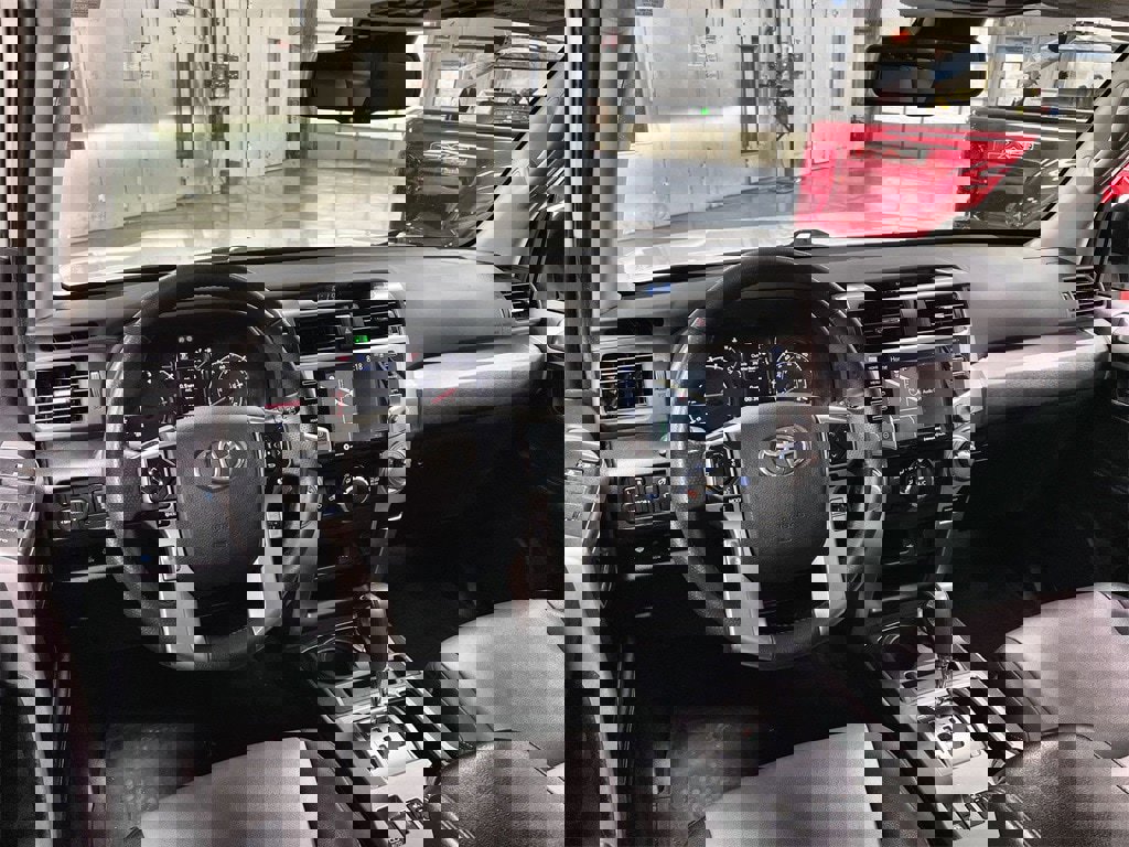 Used 2021 Toyota 4Runner SR5 Premium image 18