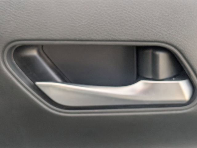 Used 2025 Nissan Kicks SR image 33