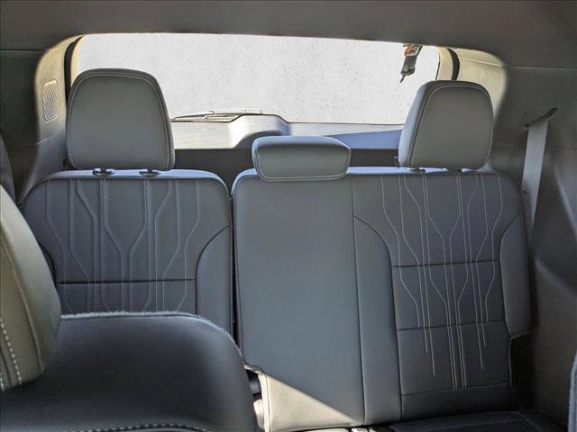 Used 2025 Buick Enclave Avenir w/ Super Cruise Package image 16