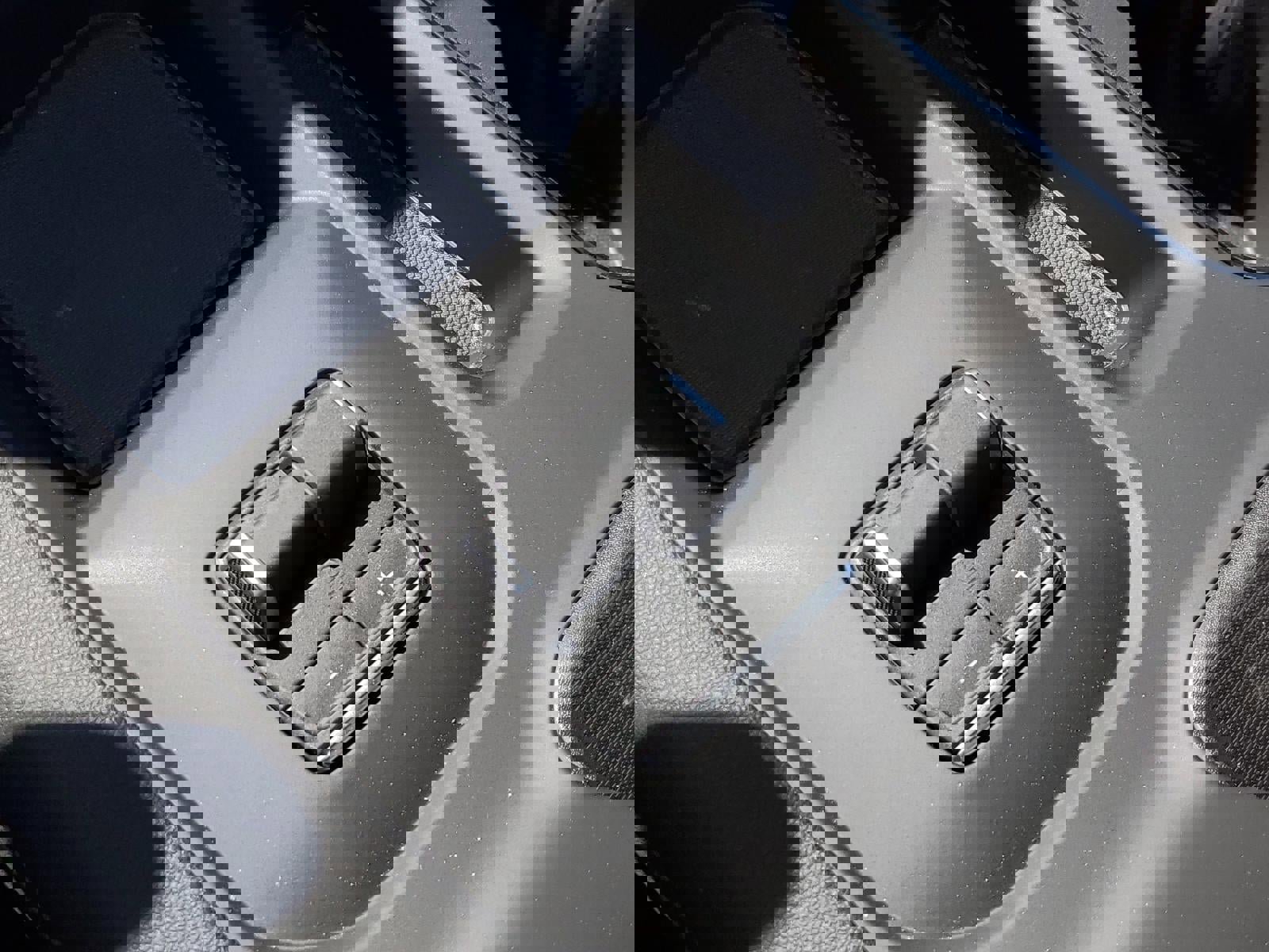 New 2026 GMC Sierra 2500 AT4 image 28