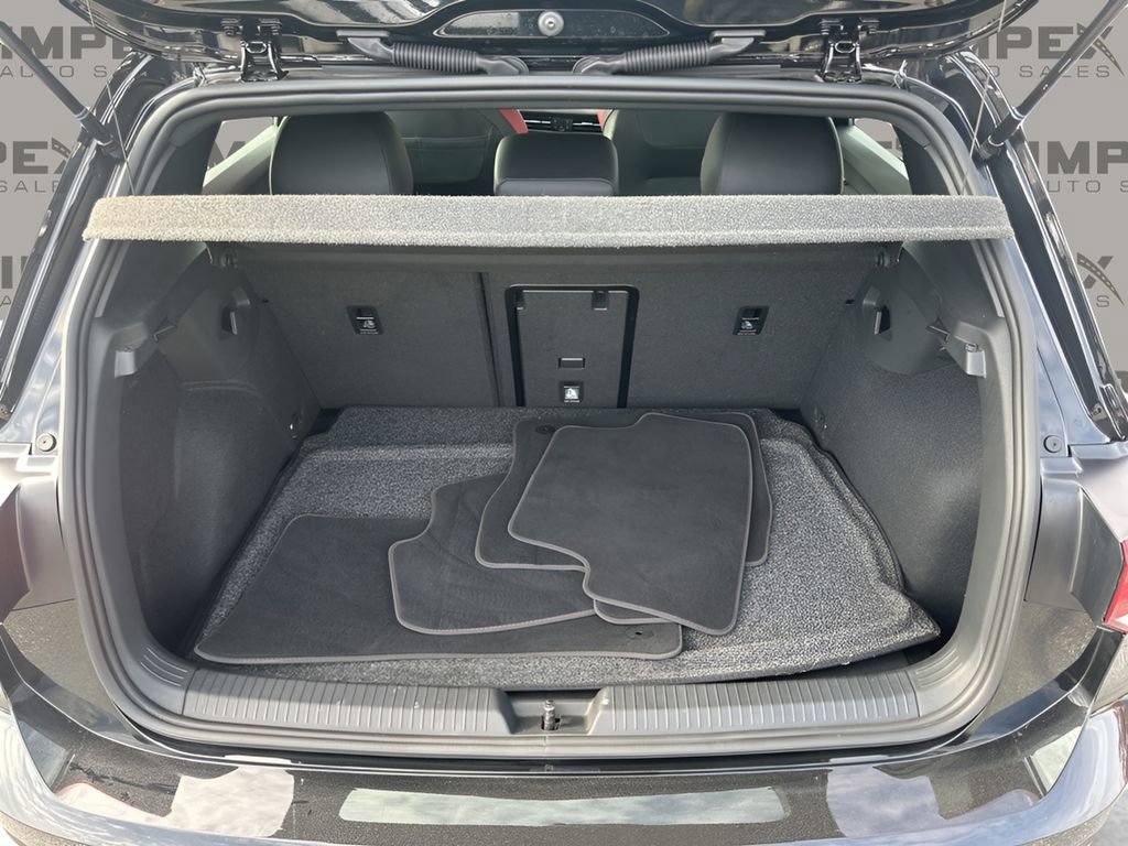 Used 2024 Volkswagen GTI SE image 30