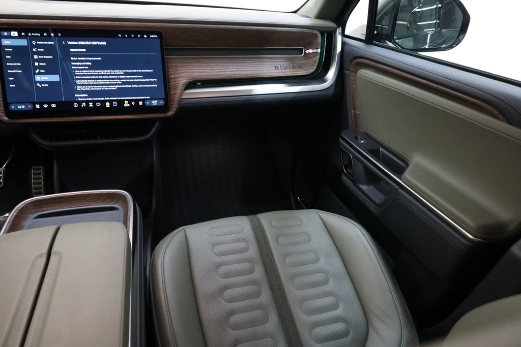 Used 2023 Rivian R1S Adventure AWD/4WD image 80