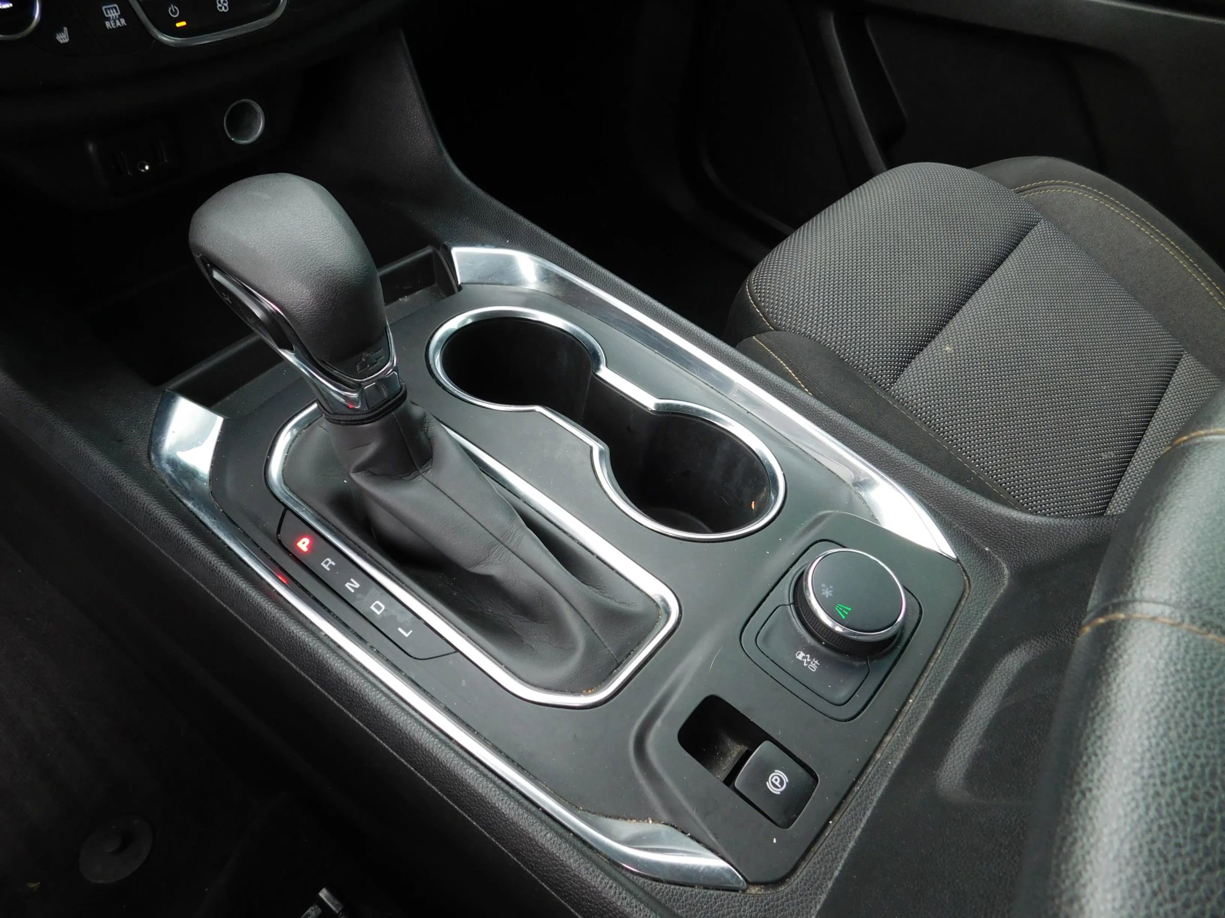 Used 2021 Chevrolet Traverse LT FWD image 20