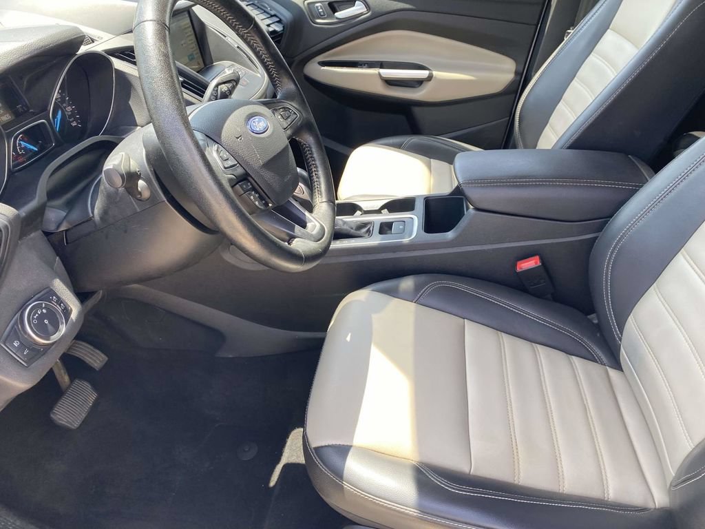 Used 2019 Ford Escape SEL FWD image 17