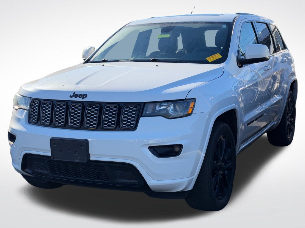 Used 2018 Jeep Grand Cherokee Altitude AWD/4WD image 6
