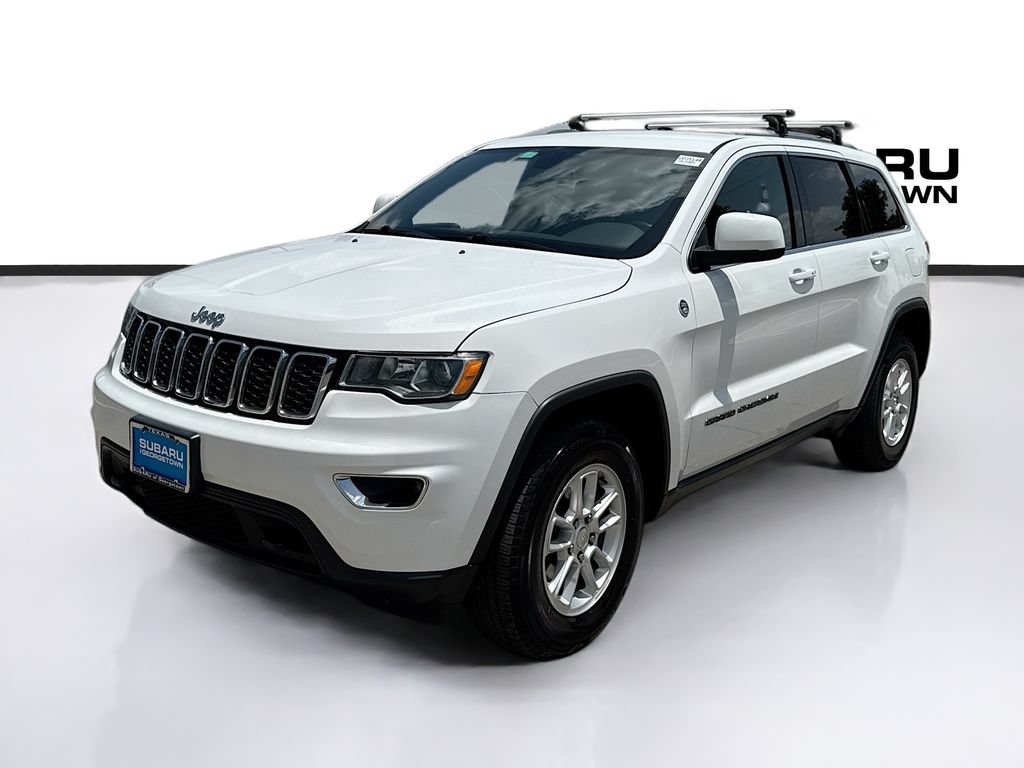 Used 2018 Jeep Grand Cherokee Laredo AWD/4WD image 3