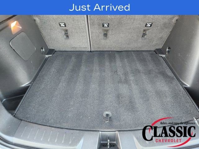 Used 2023 Chevrolet TrailBlazer RS w/ Sun and Liftgate Package FWD image 43