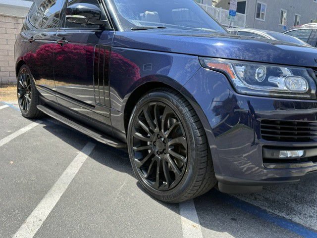 Used 2017 Land Rover Range Rover Supercharged AWD/4WD image 8