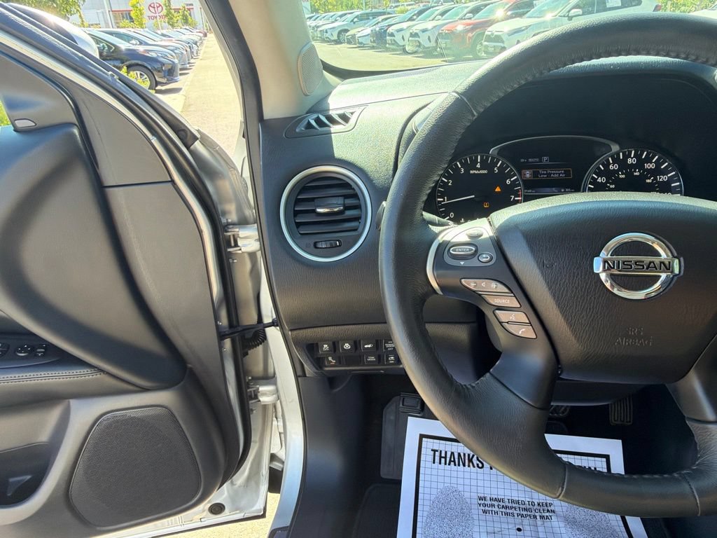 Used 2017 Nissan Pathfinder SL w/ SL Premium Package AWD/4WD image 25