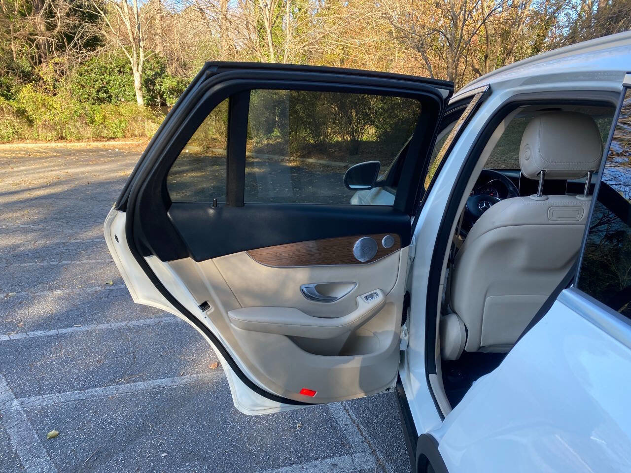 Used 2019 Mercedes-Benz GLC 300 image 40