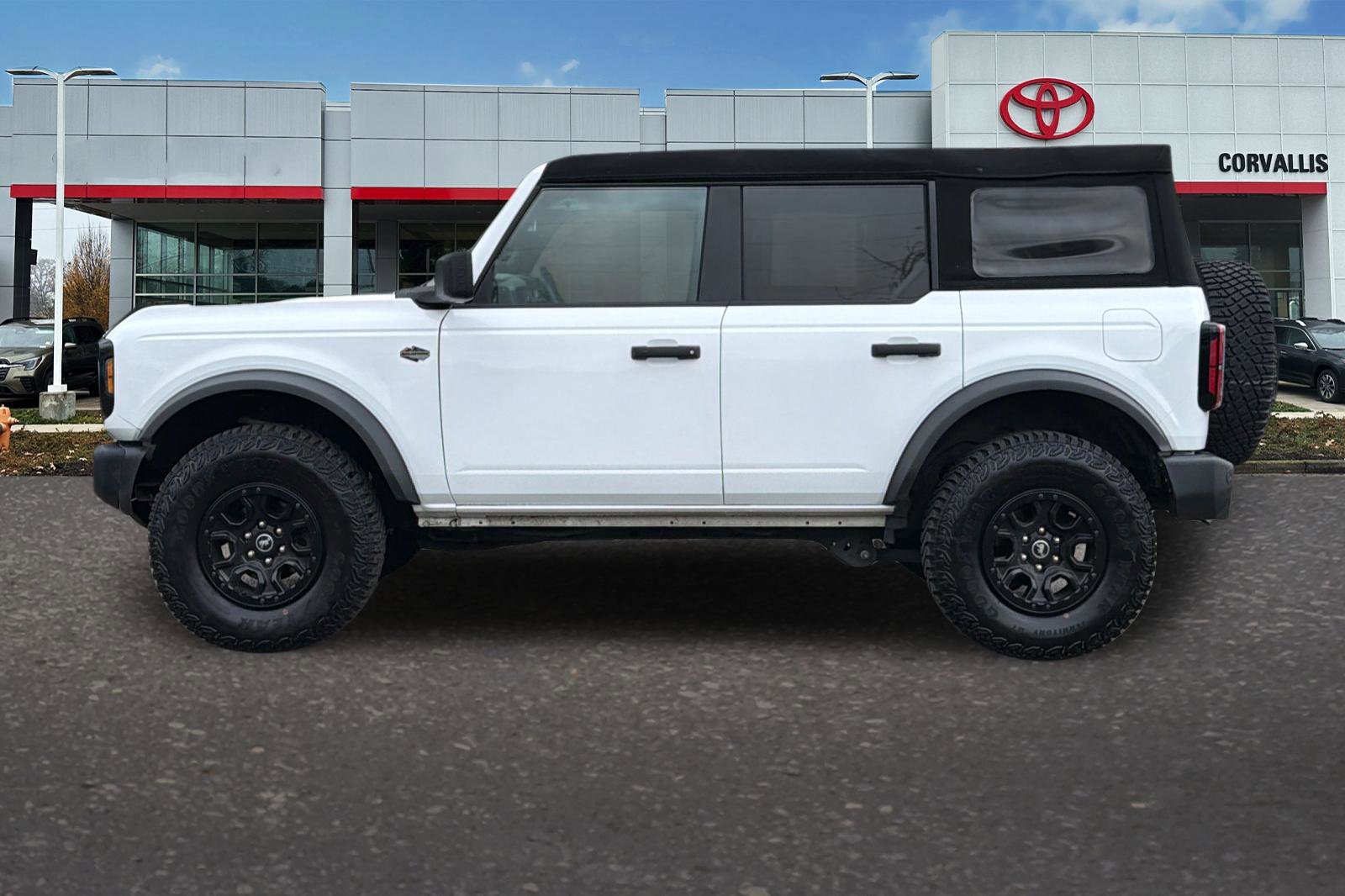 Used 2023 Ford Bronco Wildtrak image 7