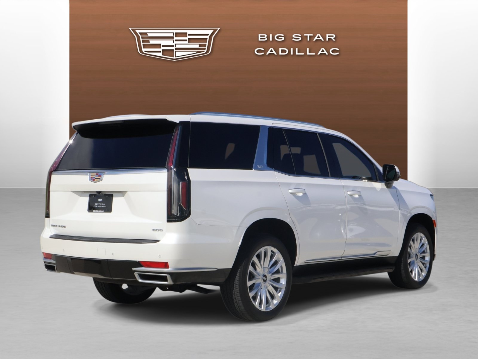 Certified 2024 Cadillac Escalade Luxury RWD image 5