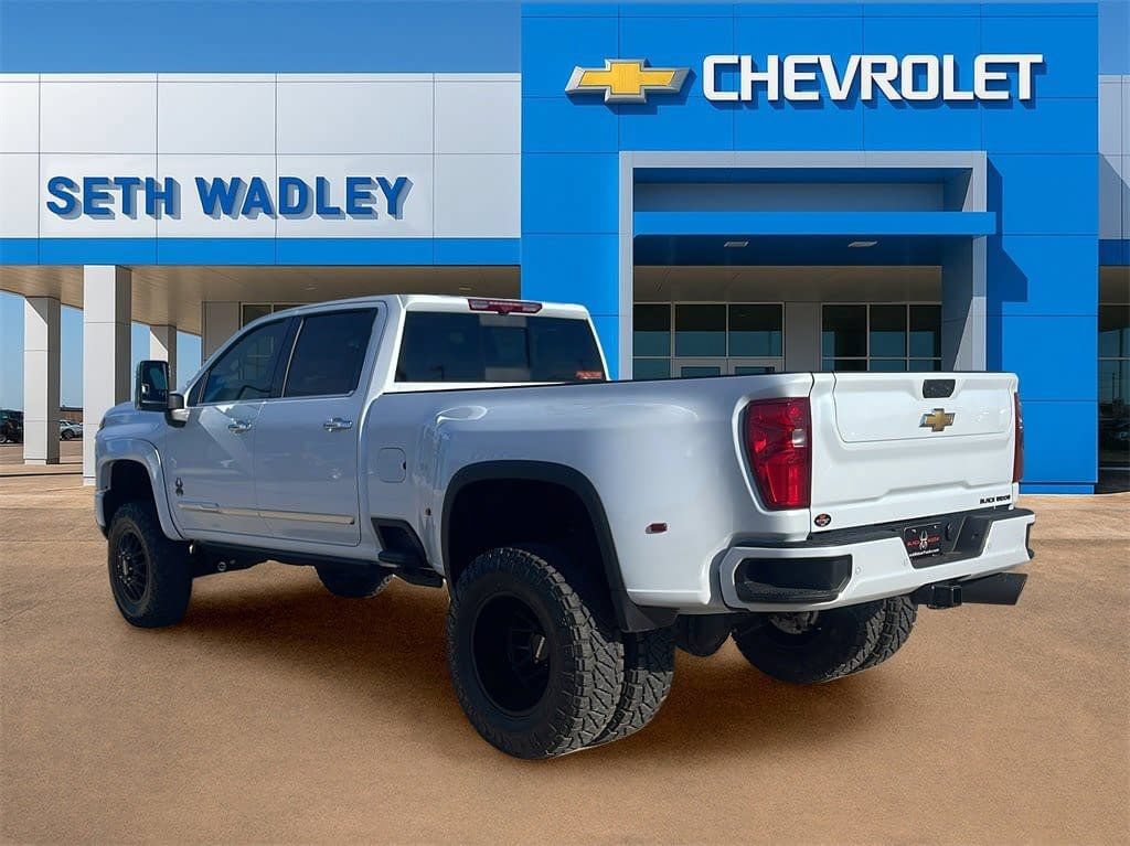 New 2026 Chevrolet Silverado 3500 High Country w/ High Country Premium Package AWD/4WD image 8