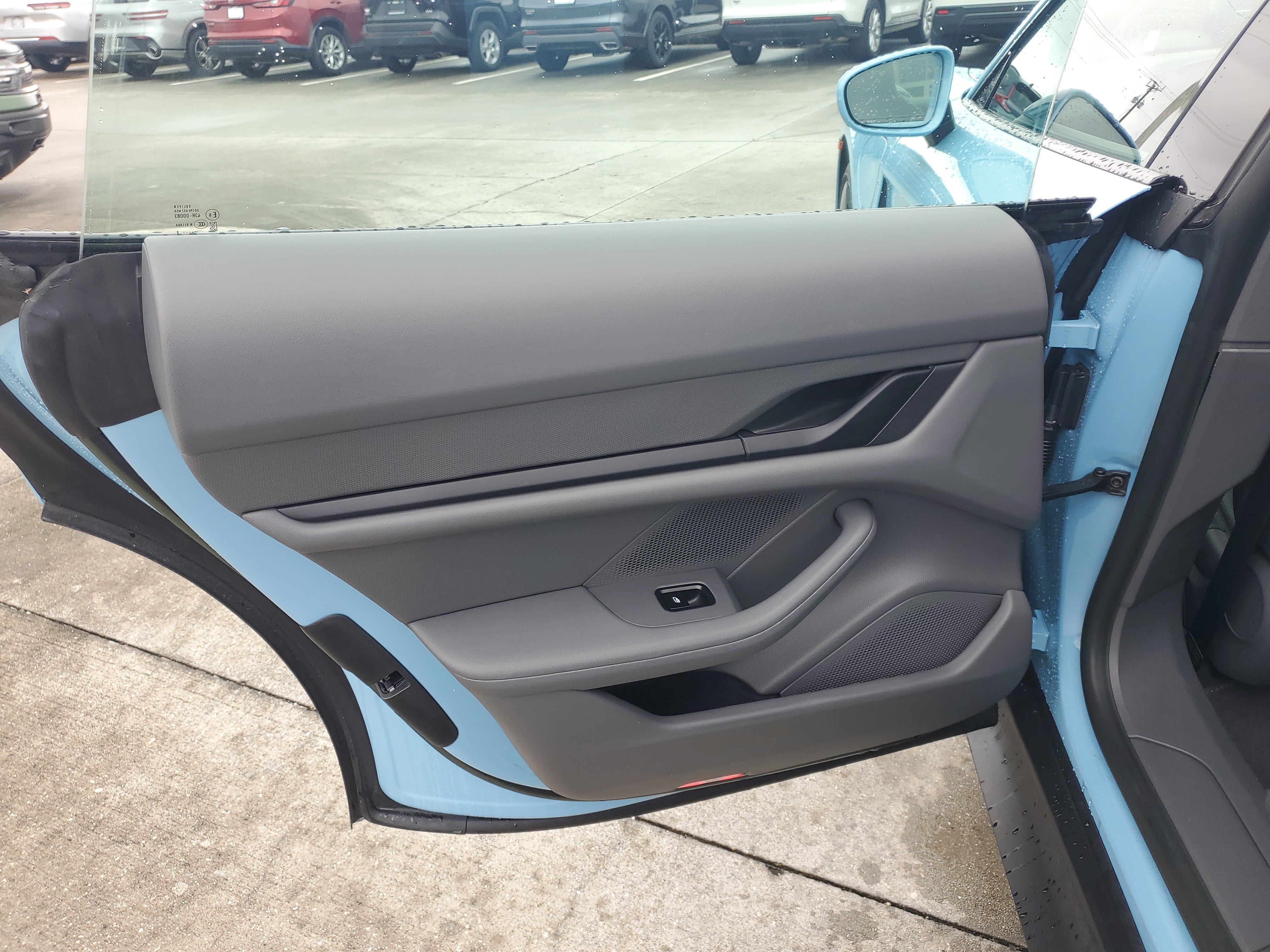 Used 2022 Porsche Taycan RWD image 14