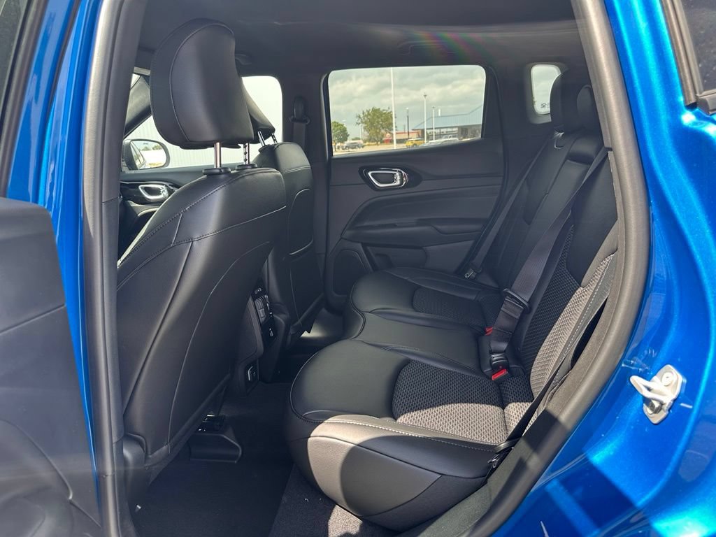 New 2026 Jeep Compass Latitude AWD/4WD image 17