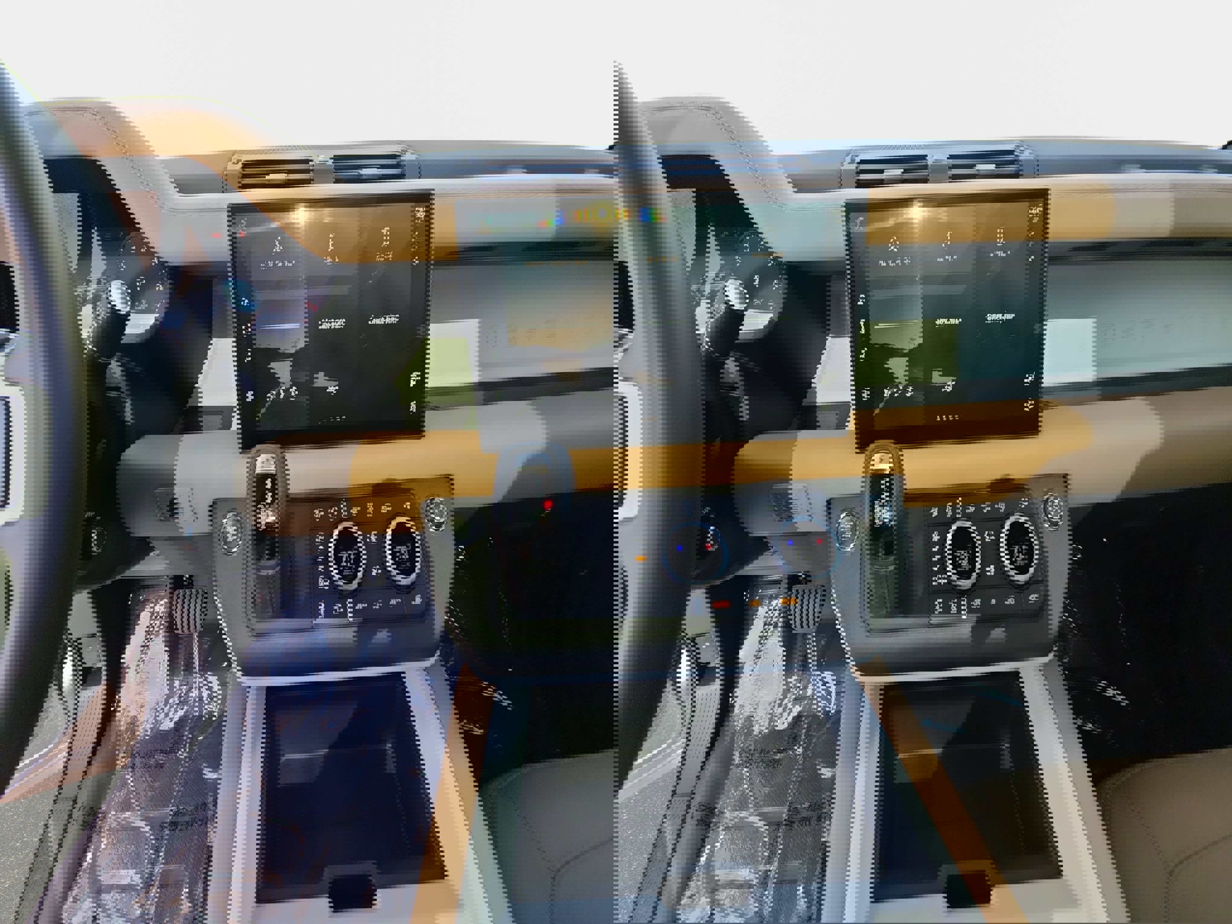 Certified 2025 Land Rover Defender 110 X-Dynamic SE image 19