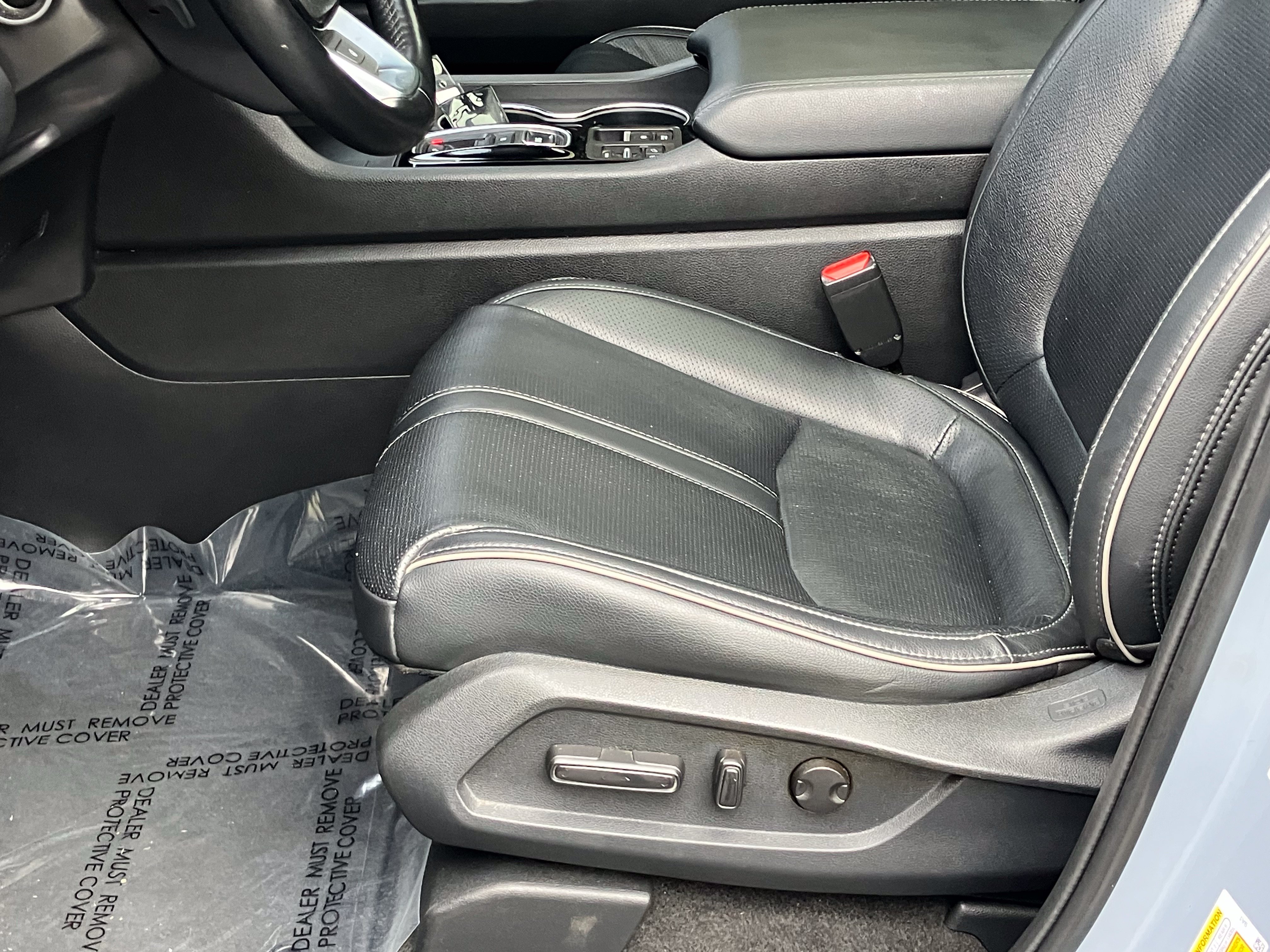 Used 2024 Honda Pilot Elite image 17
