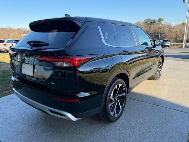 Used 2024 Mitsubishi Outlander SE image 20