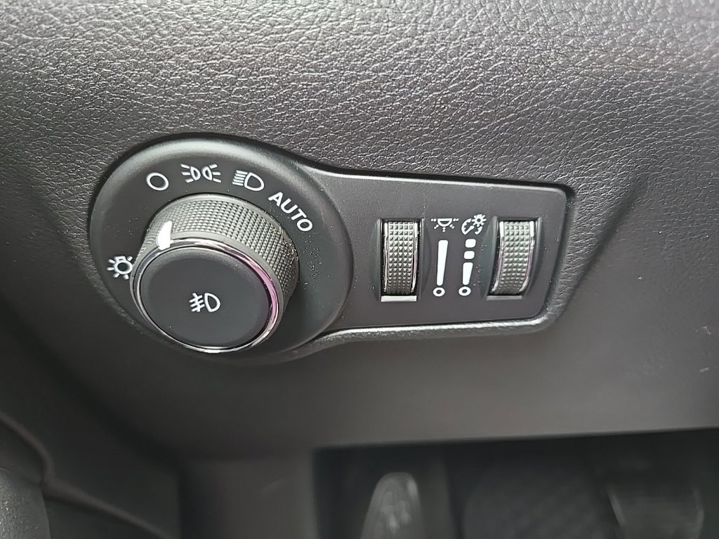 New 2026 Jeep Compass Latitude AWD/4WD image 44