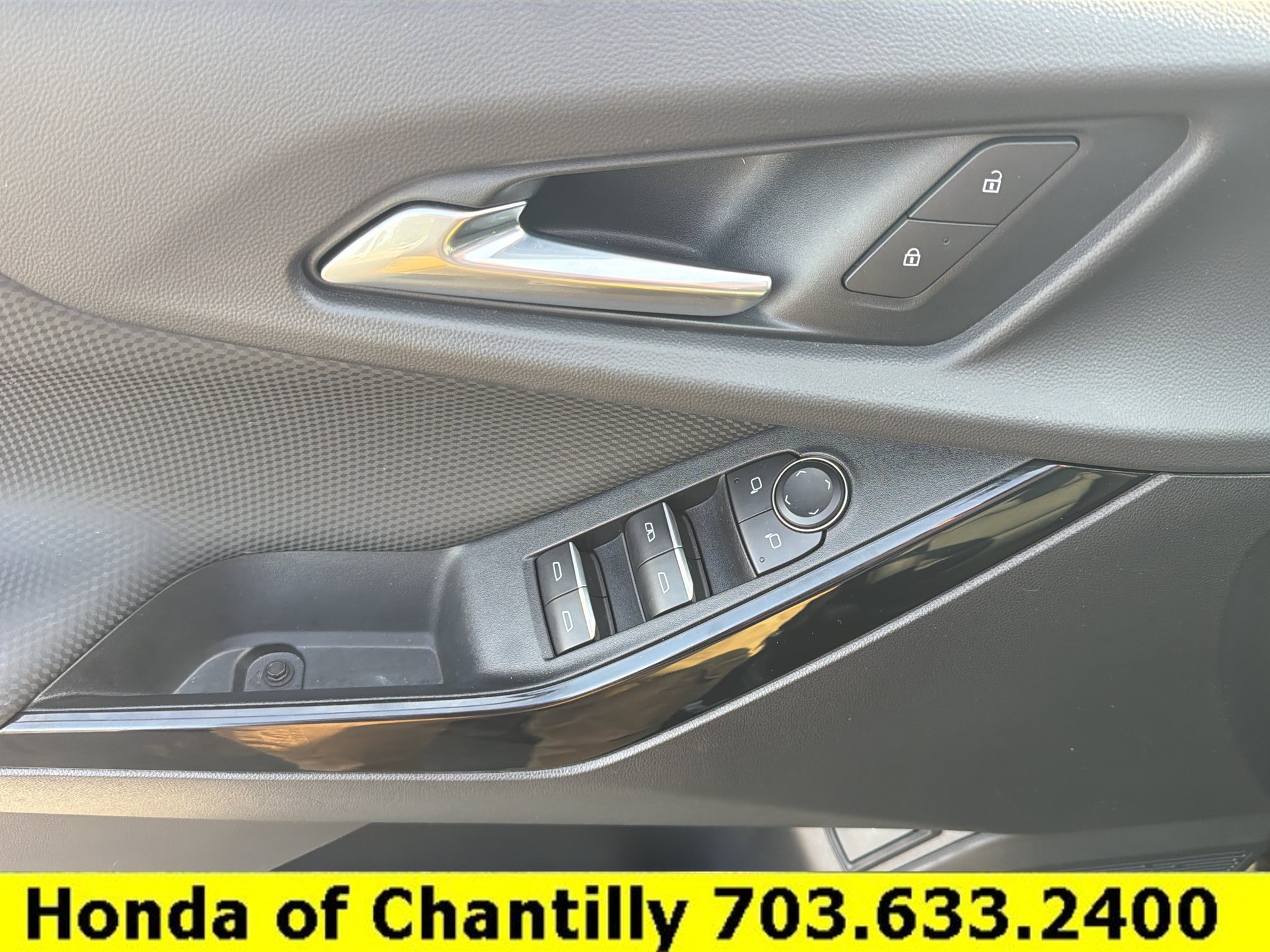 Used 2025 Chevrolet Equinox RS FWD image 20
