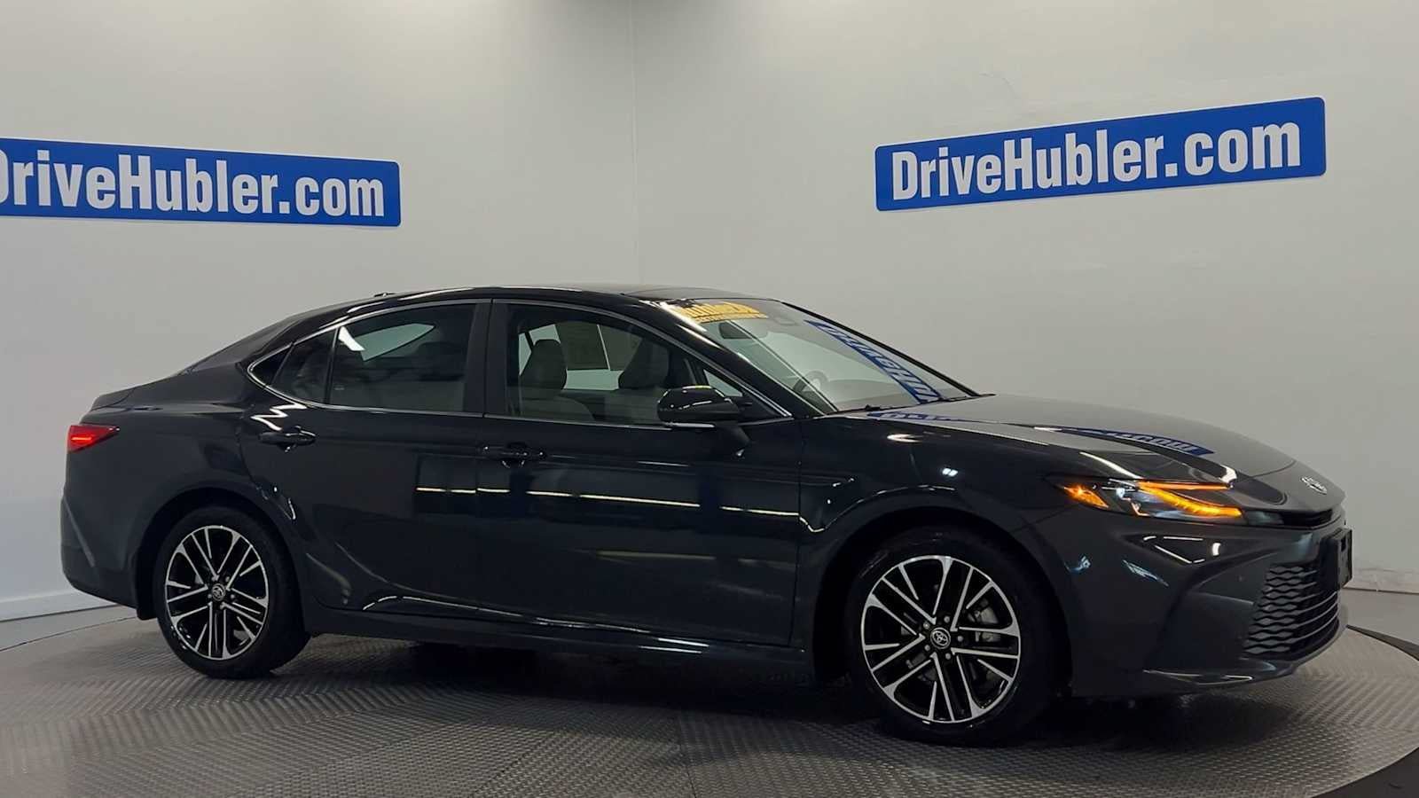 Used 2025 Toyota Camry XLE w/ Premium Plus Package AWD/4WD image 9