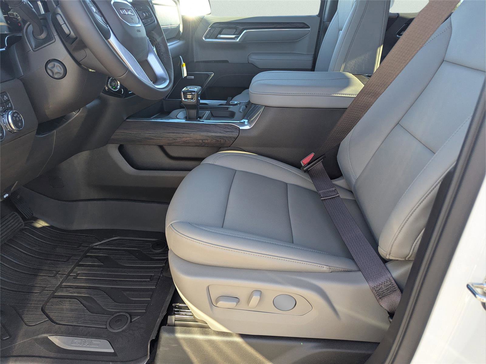 New 2026 GMC Sierra 1500 SLT w/ SLT Premium Plus Package image 16