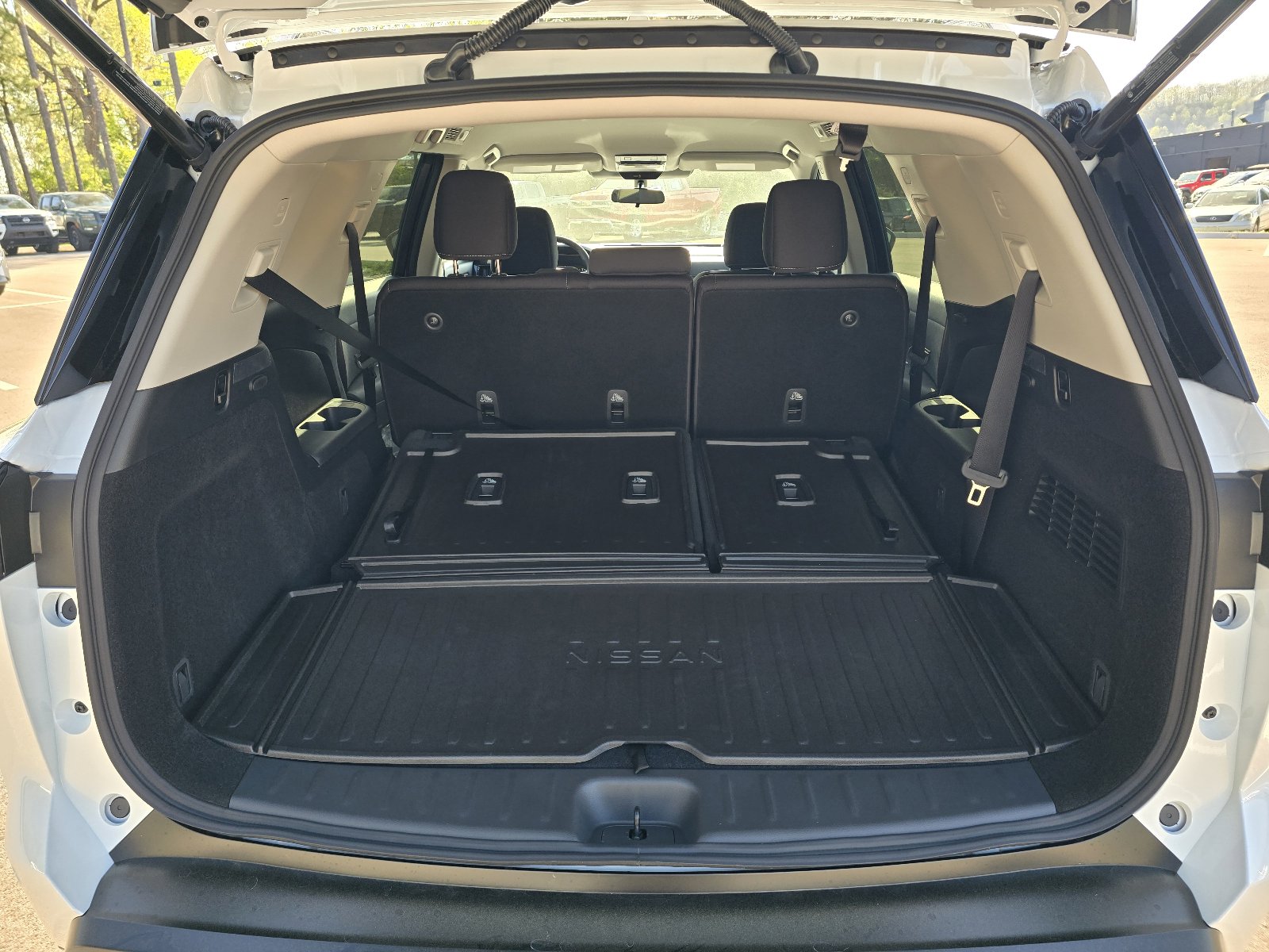 New 2026 Nissan Pathfinder SV image 25