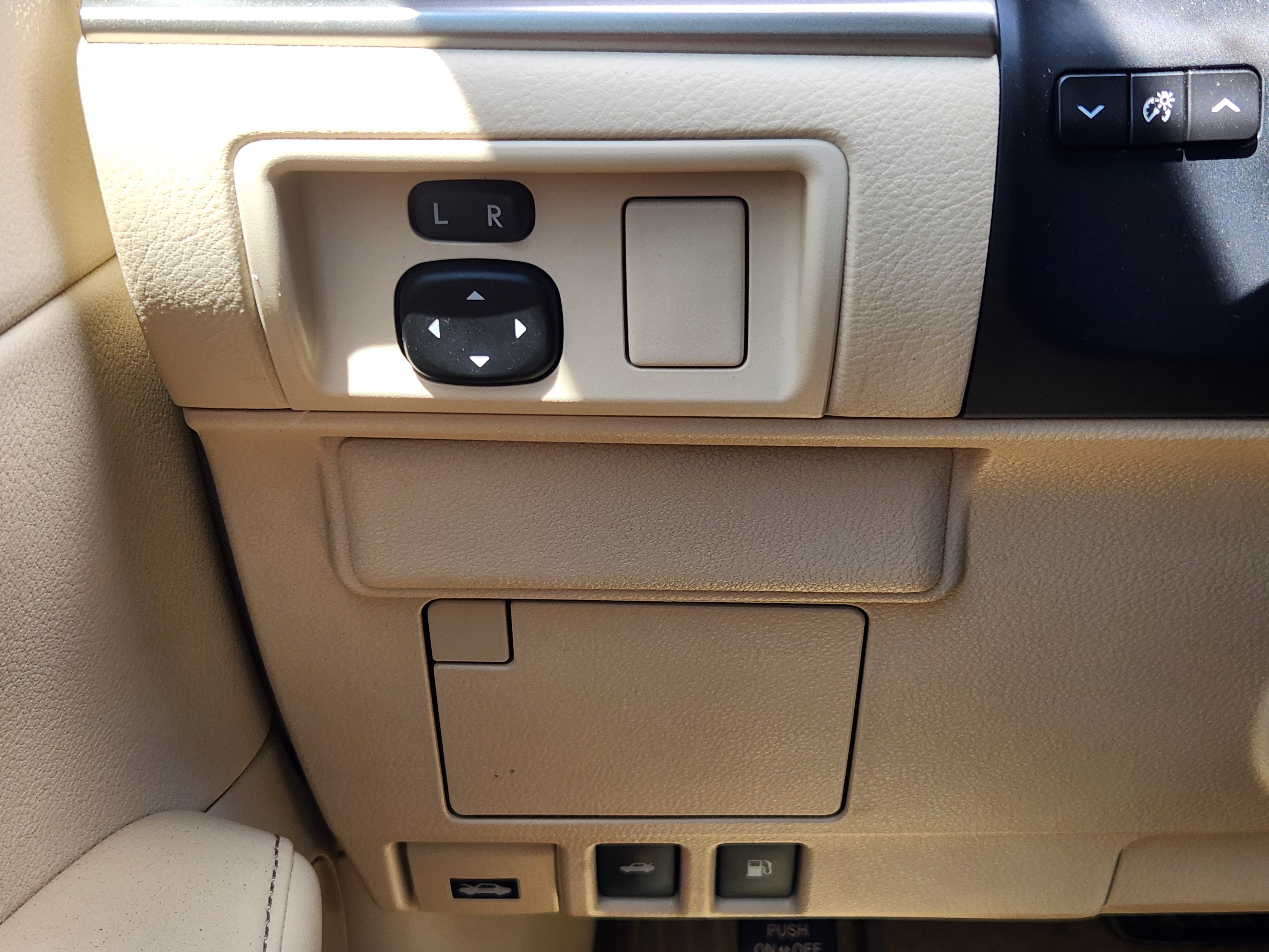Used 2013 Lexus ES 350 w/ Premium Pkg FWD image 22