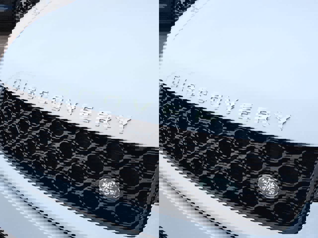 Certified 2025 Land Rover Discovery Sport S image 12