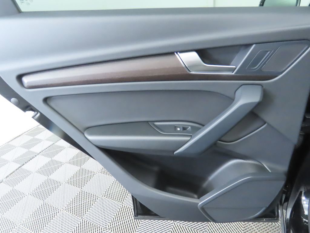 Used 2022 Audi Q5 2.0T Premium image 26